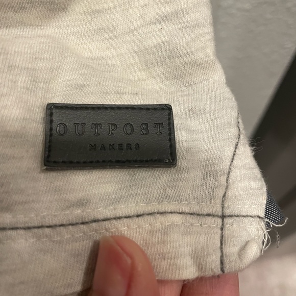 Outpost men’s 3 button soft t-shirt - SZ L - Picture 4 of 7